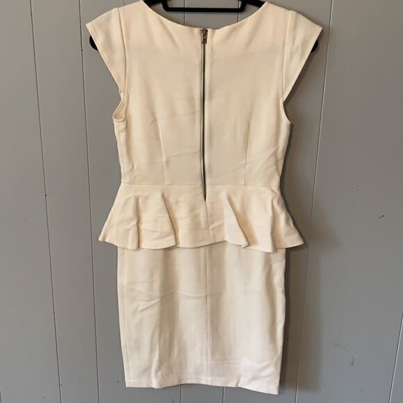 Alice + Olivia Cream Peplum Dress Size 6 - Picture 3 of 5